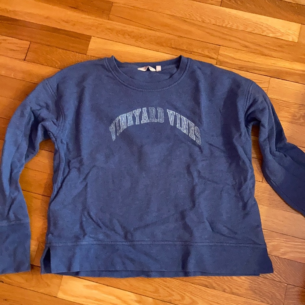 Vineyard vines sweatshirt